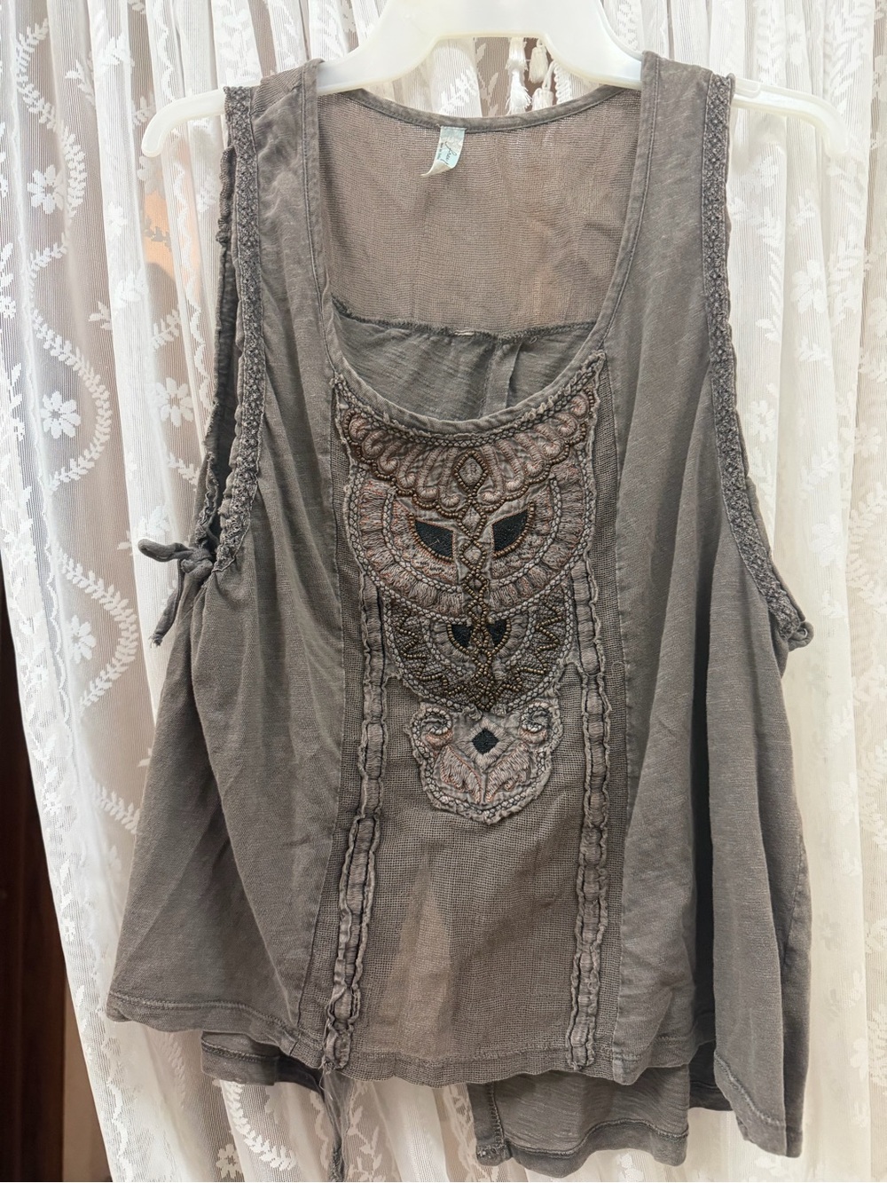 Free People Embroidered Sleeveless Tank Top – Gray